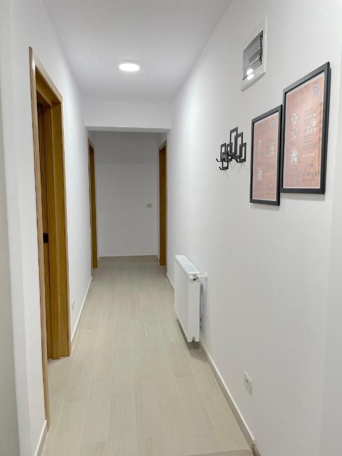 Cosy&Minimalistic Apartments - Haret Building シナヤ エクステリア 写真
