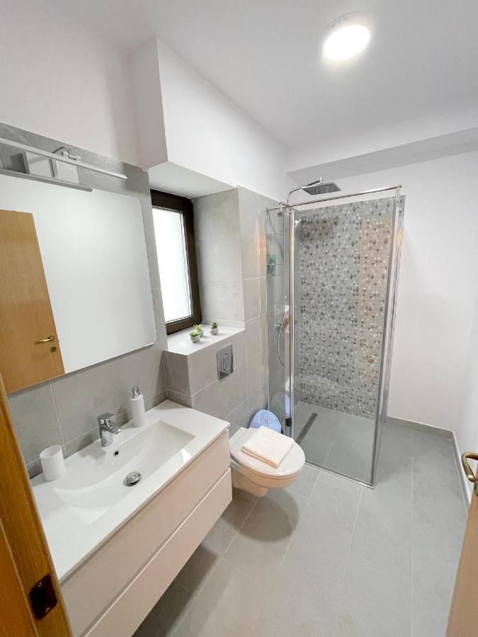 Cosy&Minimalistic Apartments - Haret Building シナヤ エクステリア 写真