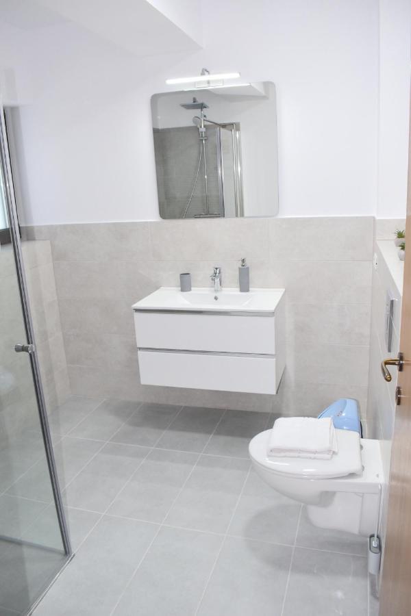 Cosy&Minimalistic Apartments - Haret Building シナヤ エクステリア 写真